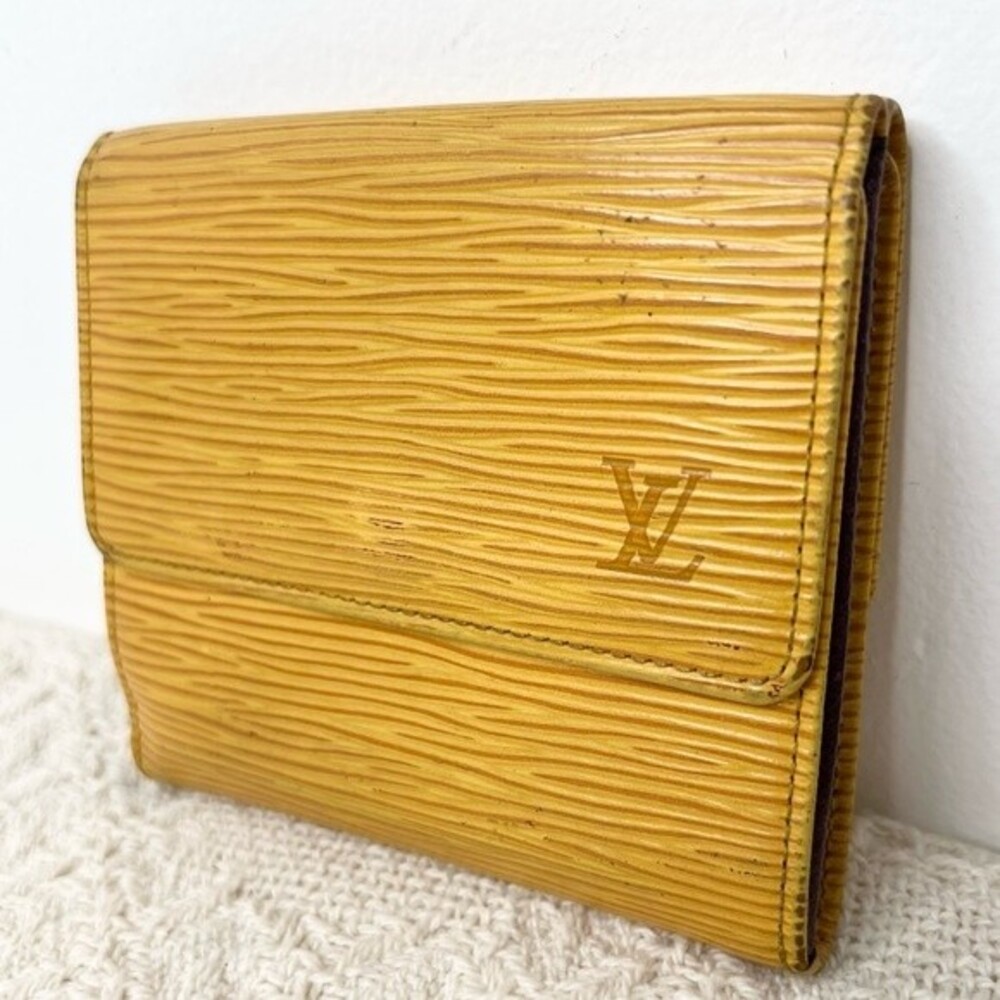 Authentic Louis Vuitton 1996 Epi Elise Wallet Yellow Leather Vintage Bifold